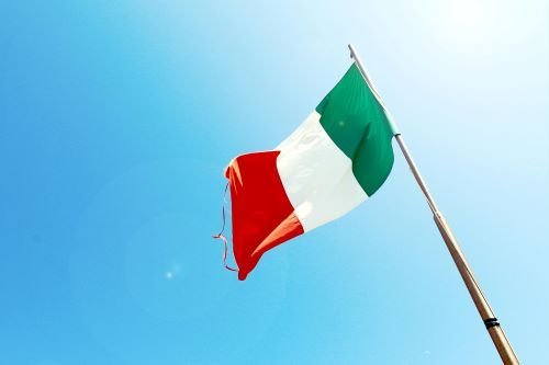 Read more about the article Moving to Italy: What They Don’t Tell You